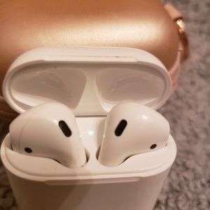 Apple Other - Apple Airpods with Additional Carrying Case Apple Other - Apple Airpods with Additional Carrying Case